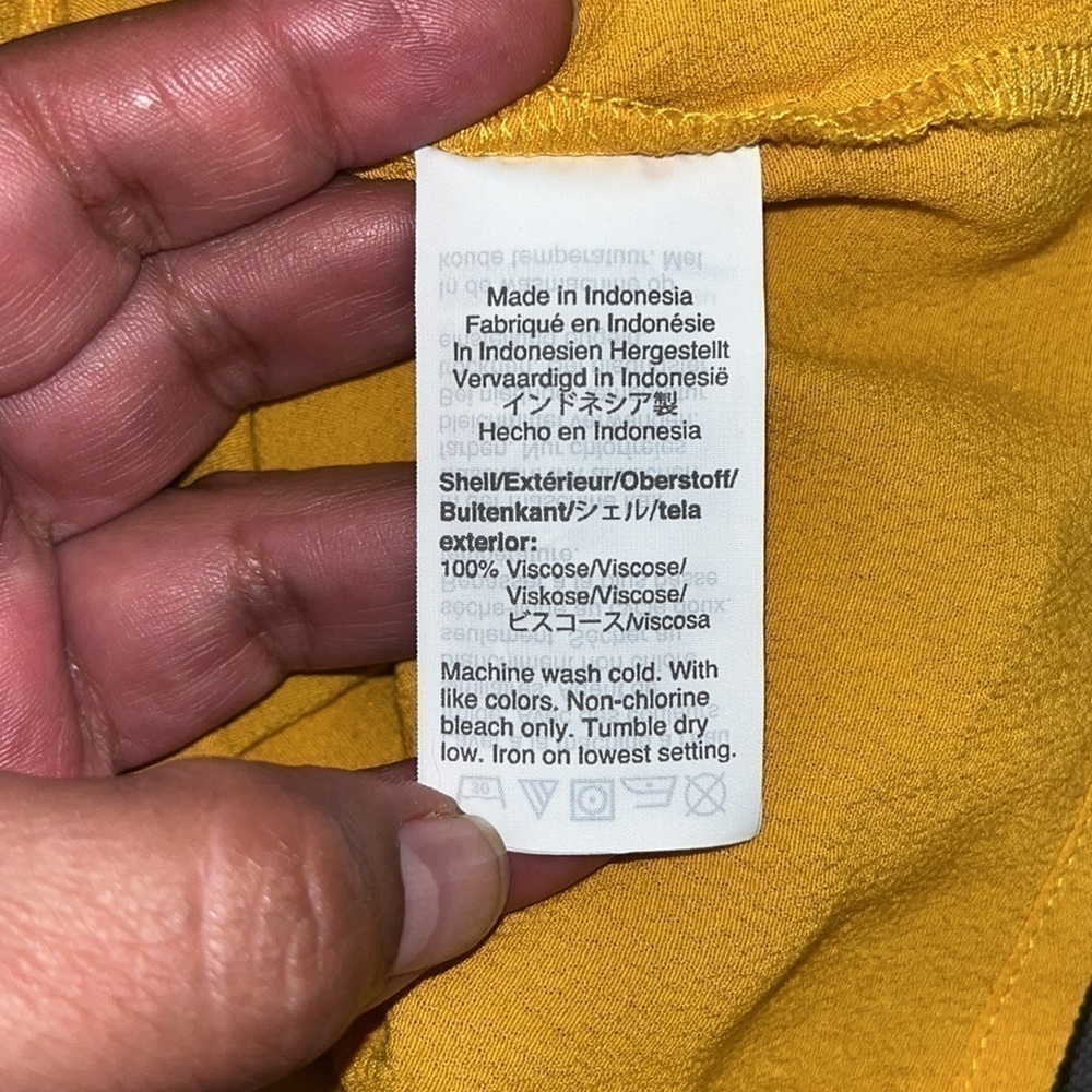 Madewell button front tie tank top size L mustard yellow.  Excellent condition - Picture 7 of 7